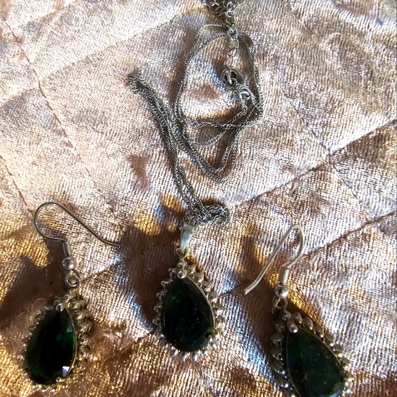 Jewelry - Elegant style jewelry set, necklace, and earrings